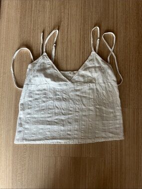 Brandy Melville White V-Neck Textured Tank